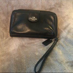 Black Coach Wallet/Wirstlet